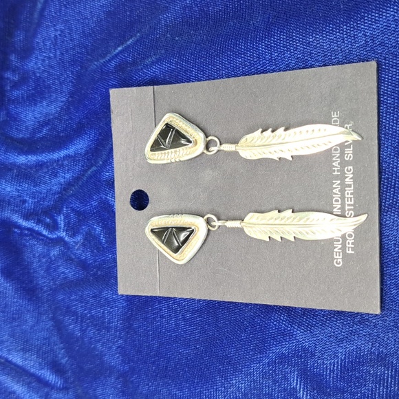 Vintage Native American Black Onyx Sterling Silver Feather Earrings - Picture 3 of 15